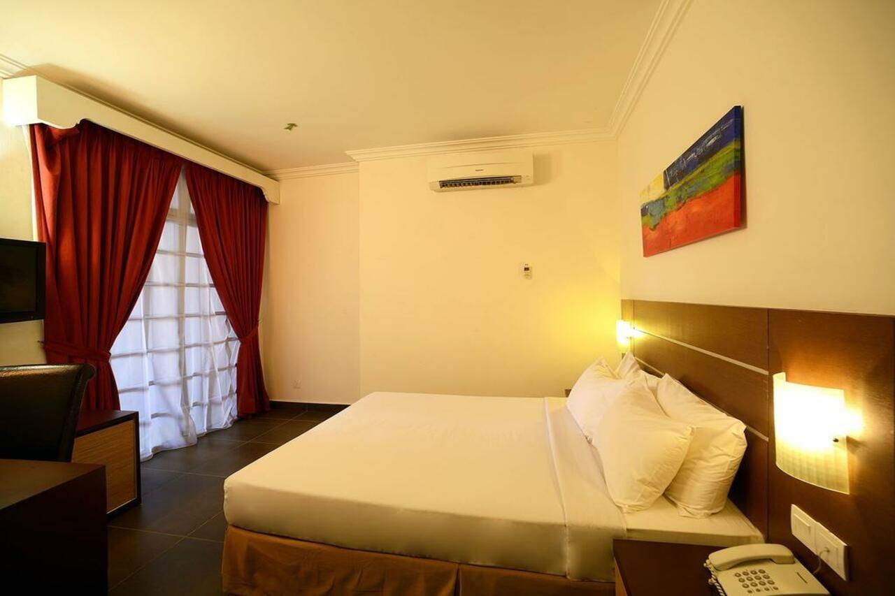 Bella Vista Express Hotel Pantai Cenang  Kültér fotó