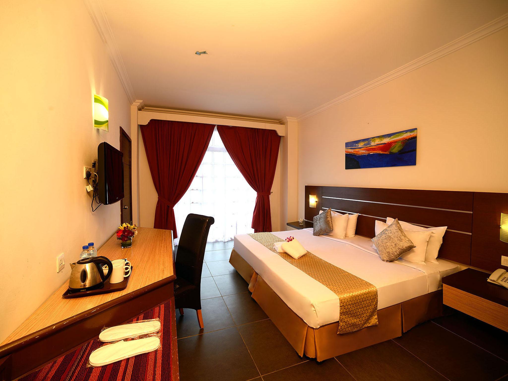 Bella Vista Express Hotel Pantai Cenang  Kültér fotó