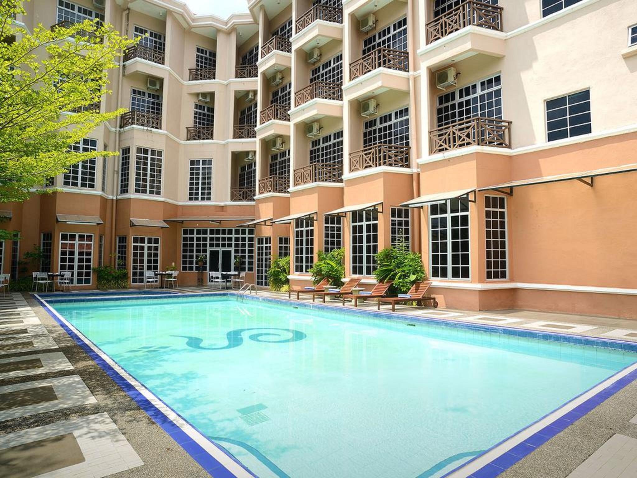 Bella Vista Express Hotel Pantai Cenang  Kültér fotó