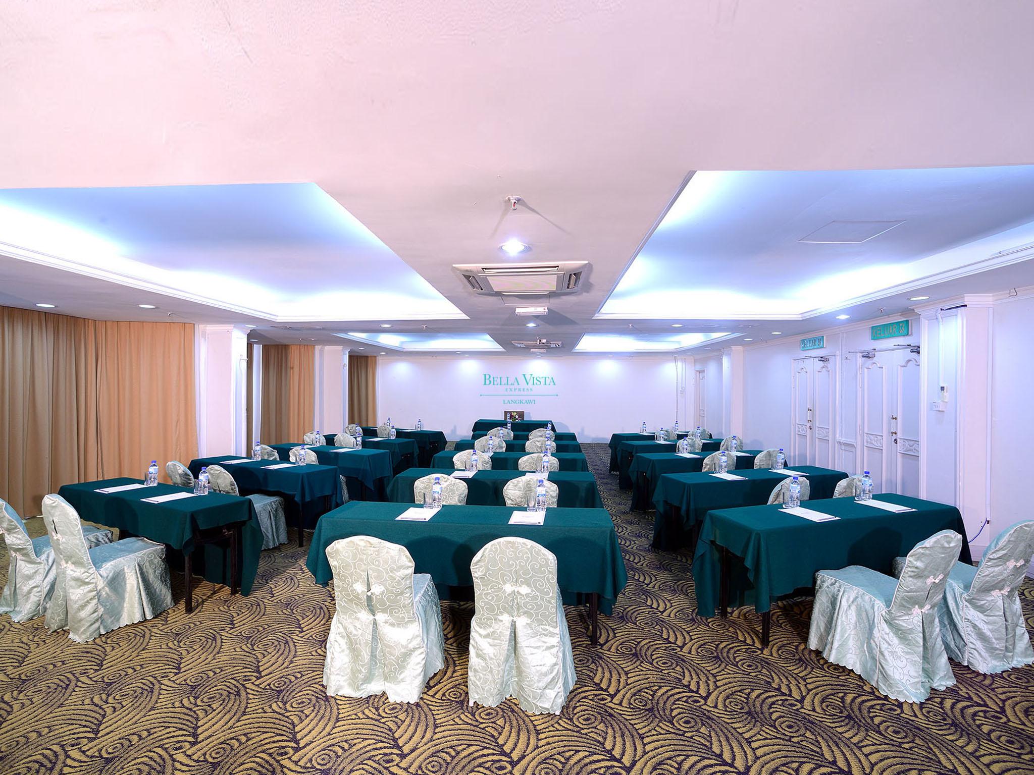 Bella Vista Express Hotel Pantai Cenang  Kültér fotó