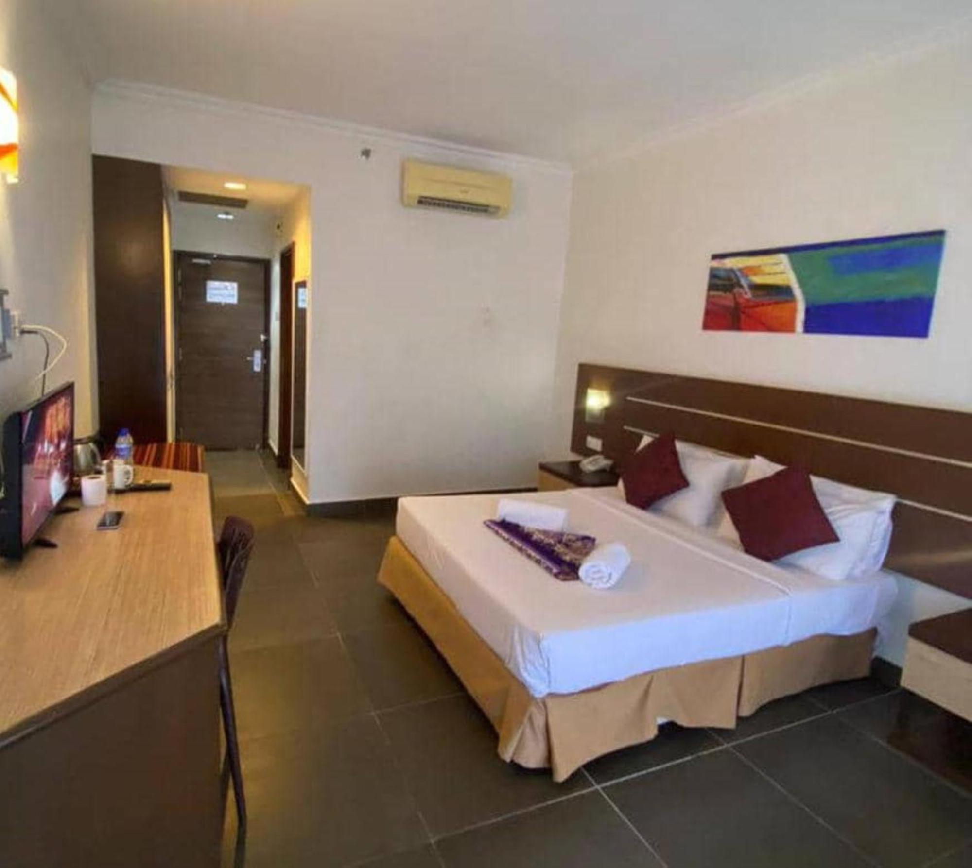 Bella Vista Express Hotel Pantai Cenang  Kültér fotó