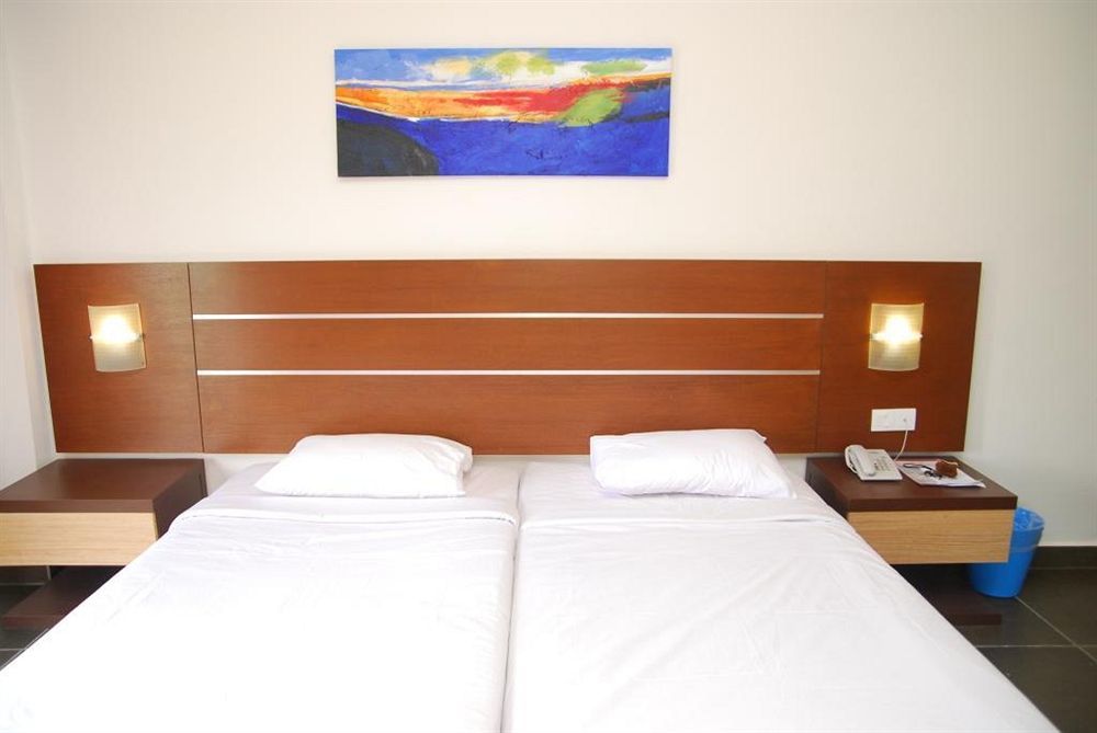 Bella Vista Express Hotel Pantai Cenang  Kültér fotó